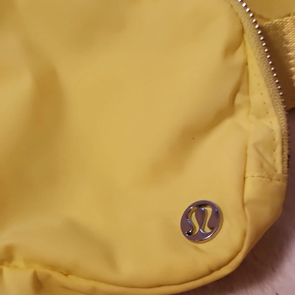 Lululemon Neon Yellow Belt Bag - Picture 2 of 8